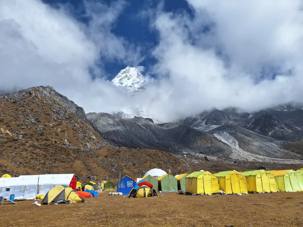 Ama Dablam Expedition 1