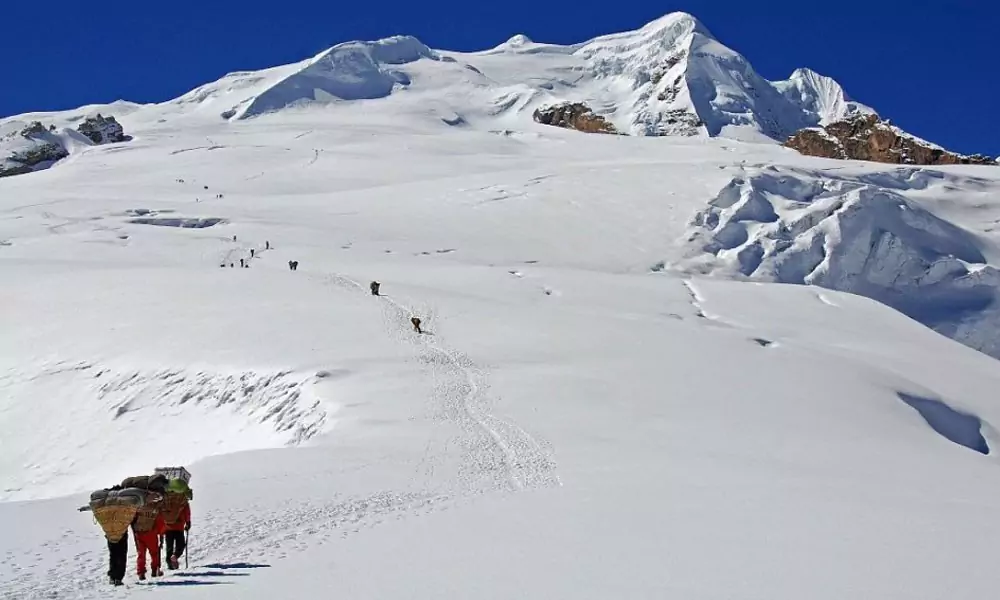 Chulu West Peak Climbing